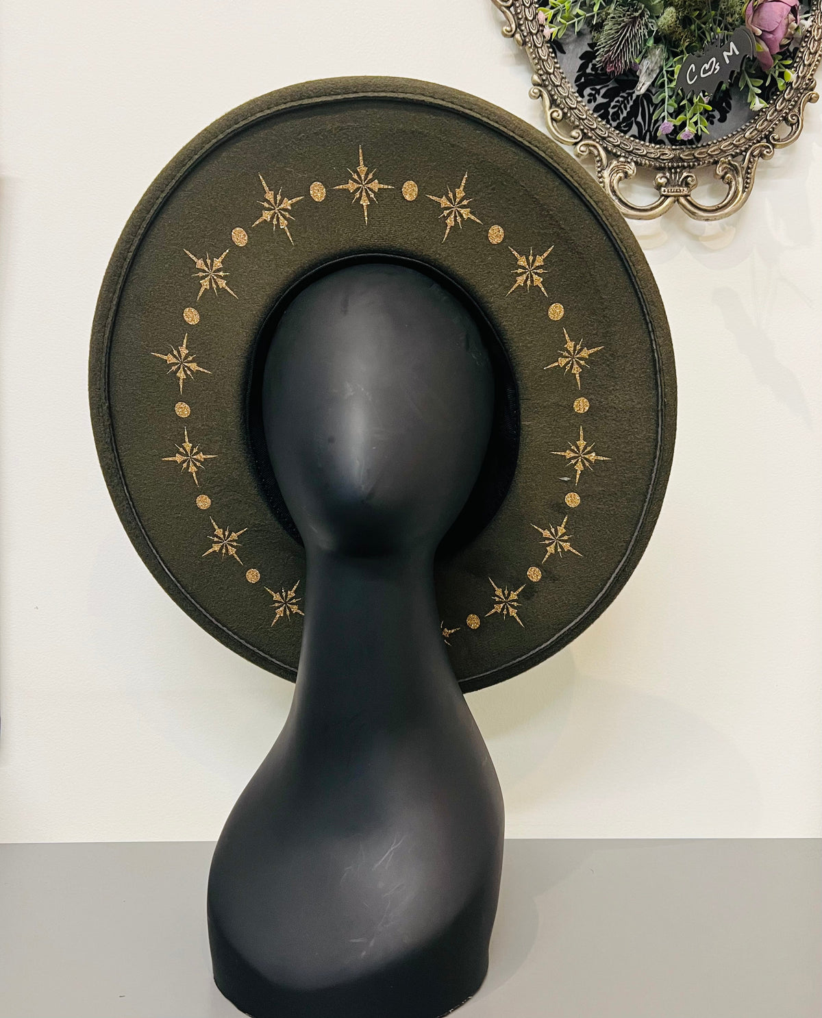 Fox & Fable - Vegan Felt Wide Brim Hat - XL Brim - Olive - Gold Starburst
