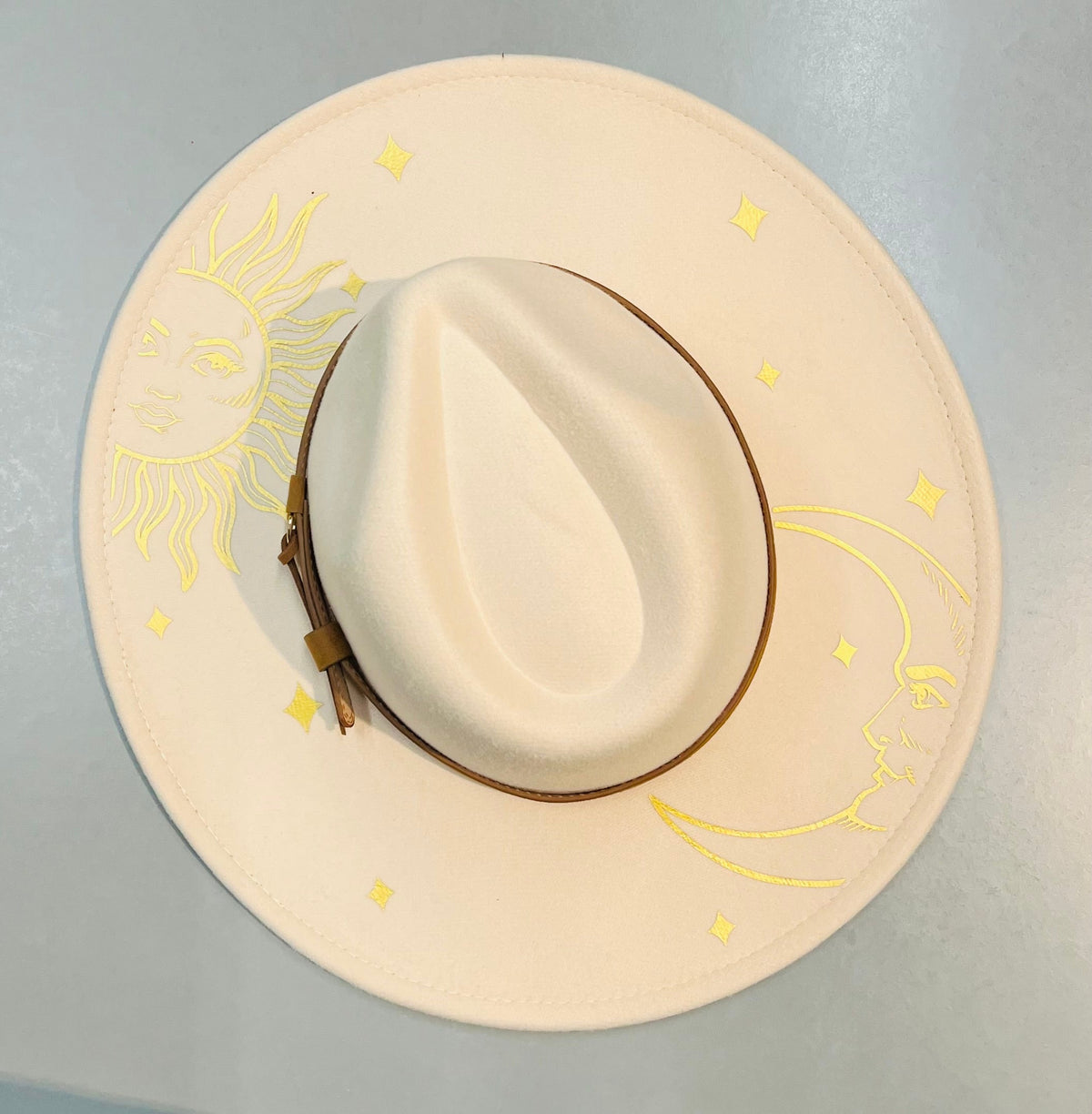 Fox & Fable - Vegan Felt Wide Brim Hat - XL Brim - Cream - Golden Sun & Moon