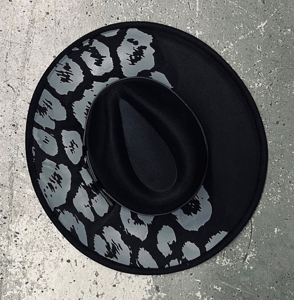 Vegan Felt Wide Brim Hat - XL Brim - Leopard