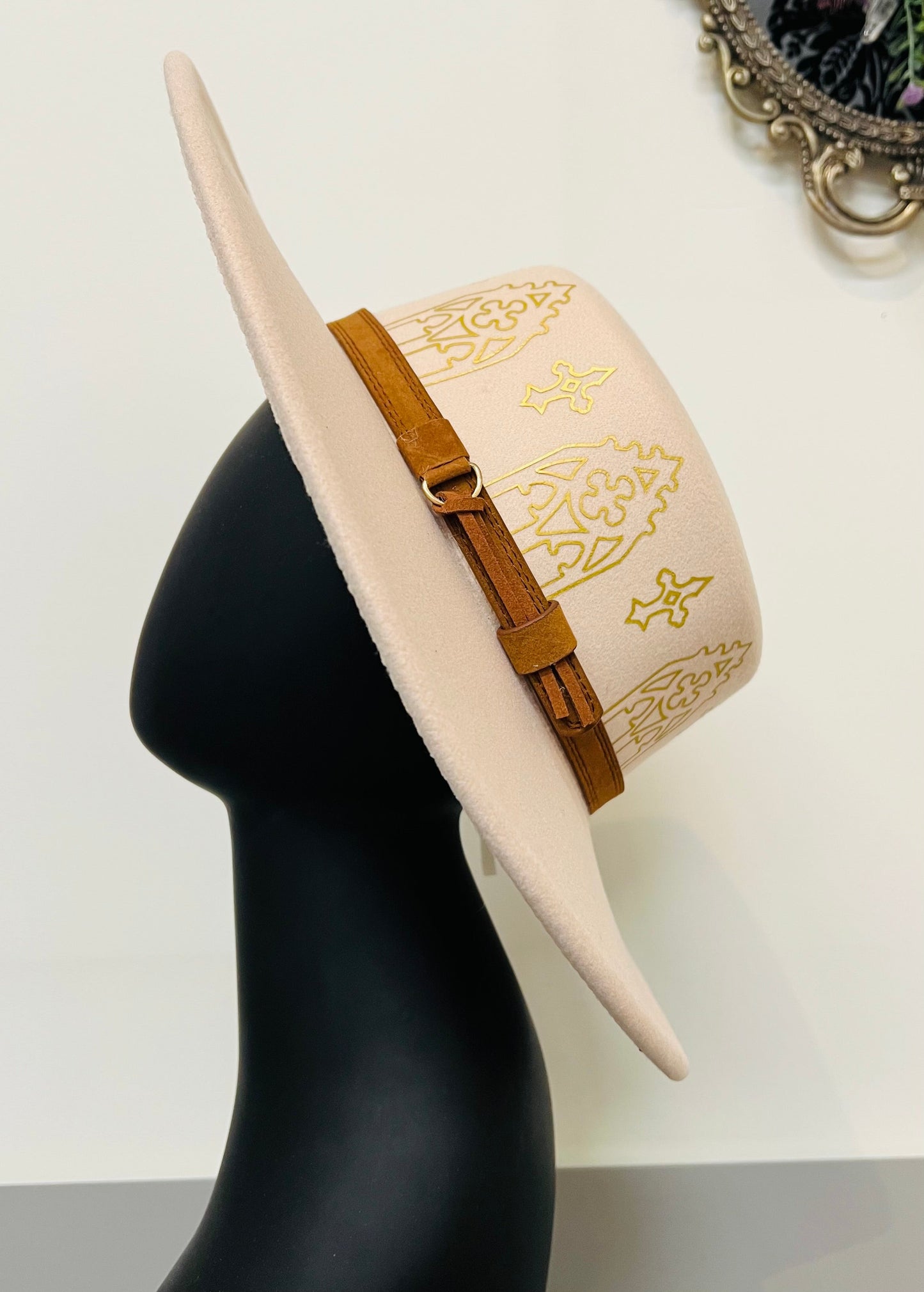 Vegan Felt Wide Brim Hat - Flat Top - Cream - Arches