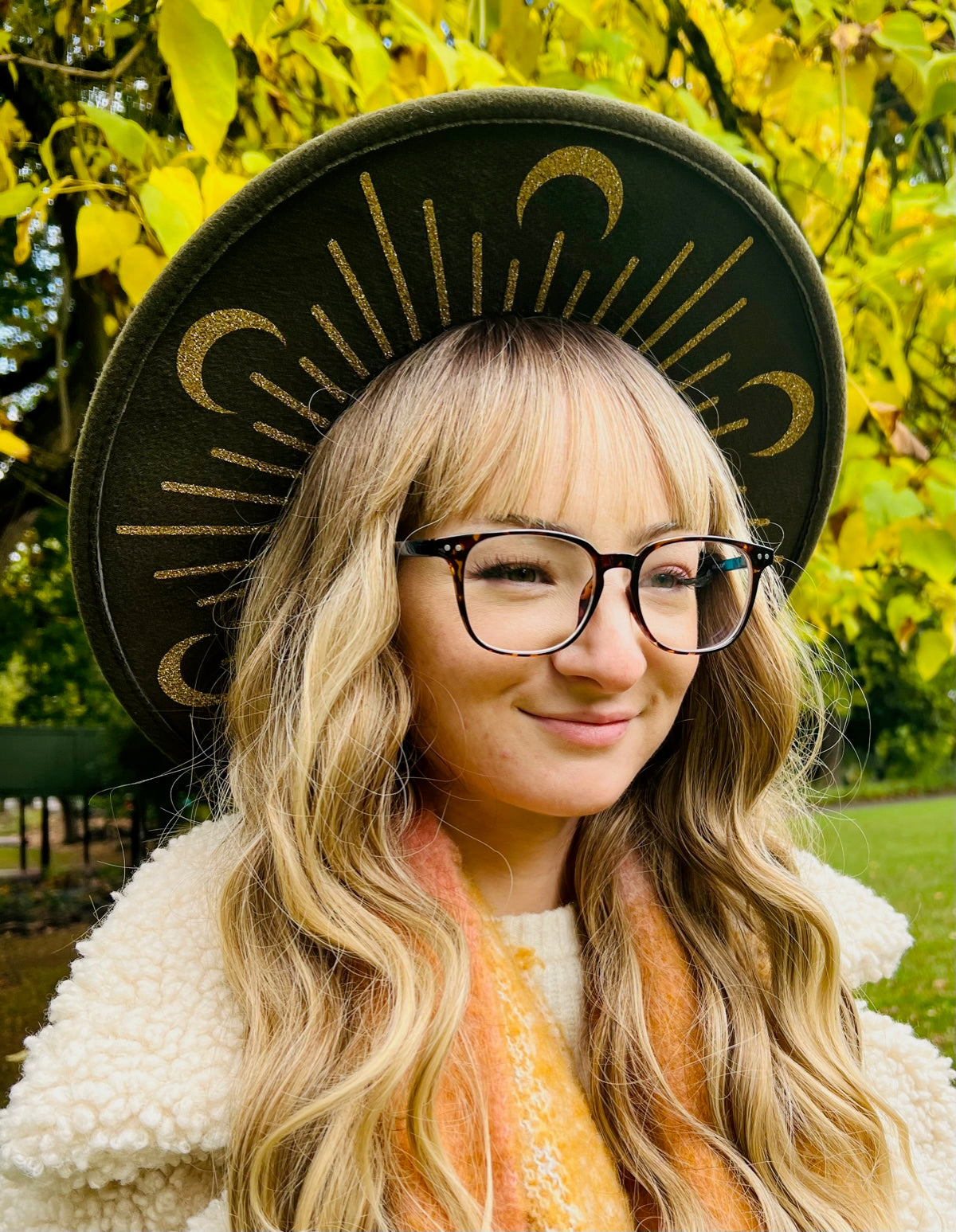 Fox & Fable - Vegan Felt Wide Brim Hat - XL Brim - Olive - Gold Moonburst