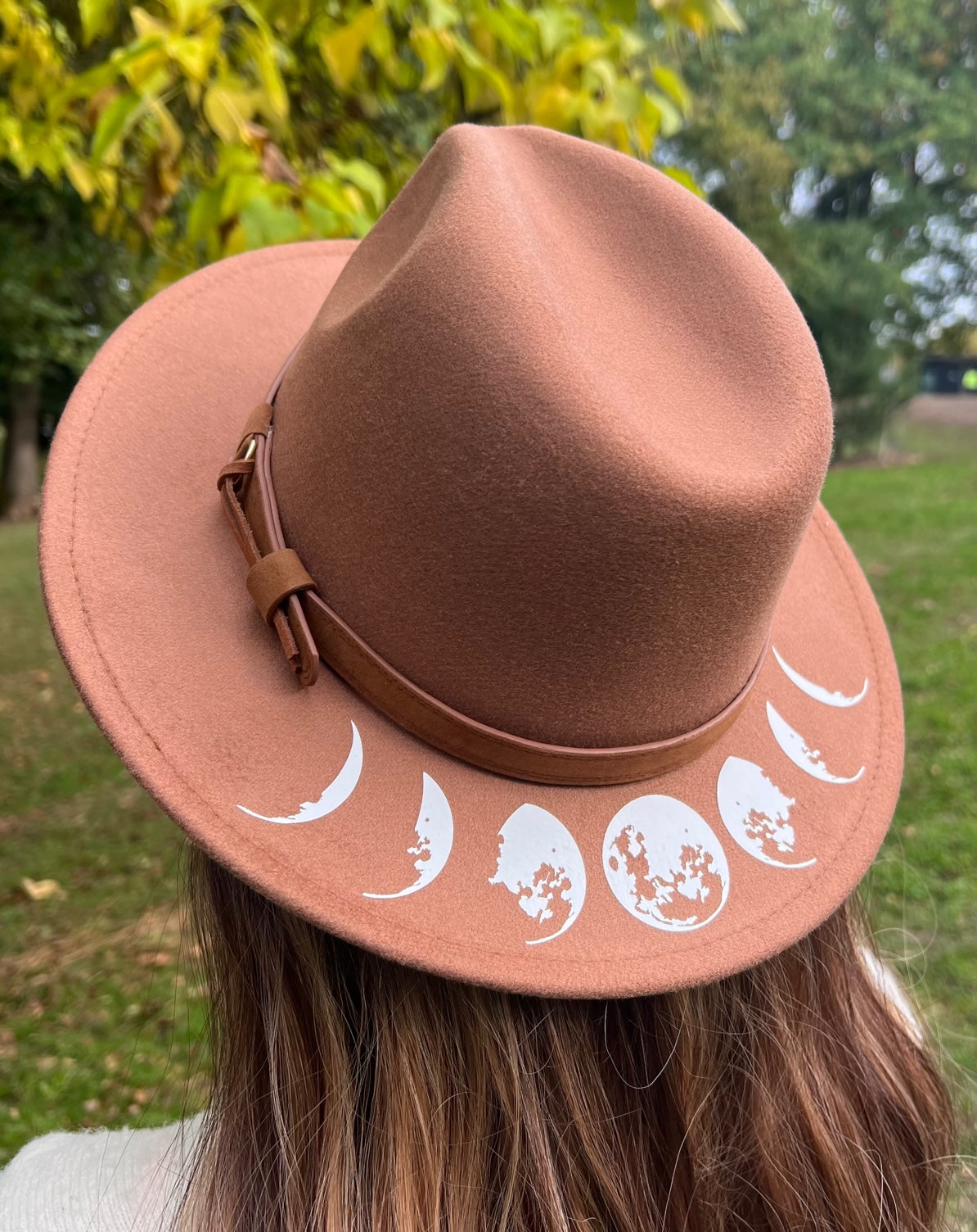 Fox & Fable - Vegan Felt Wide Brim Hat - Caramel - Moon Phase
