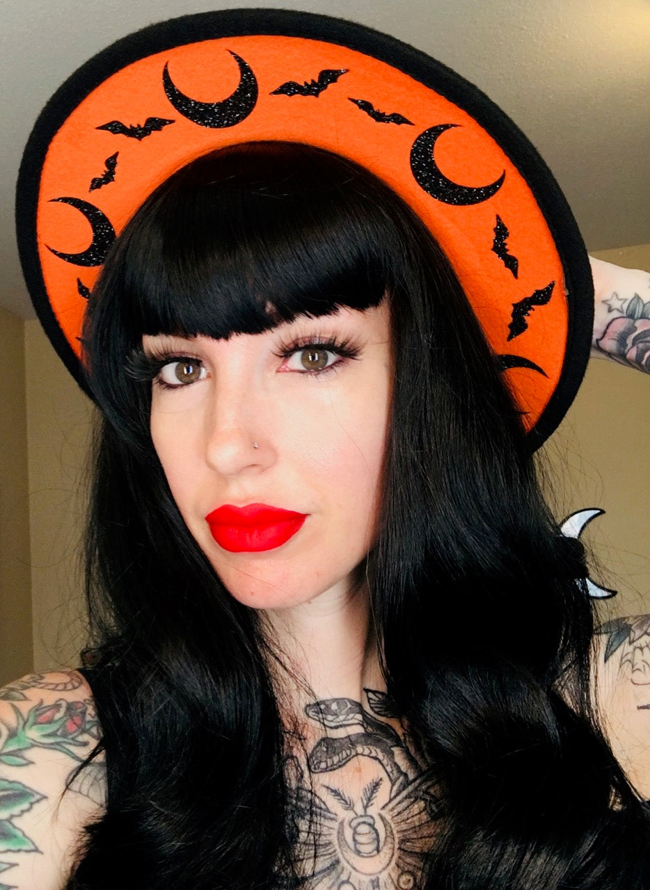 Vegan Felt Hat - "Orange bat moons"
