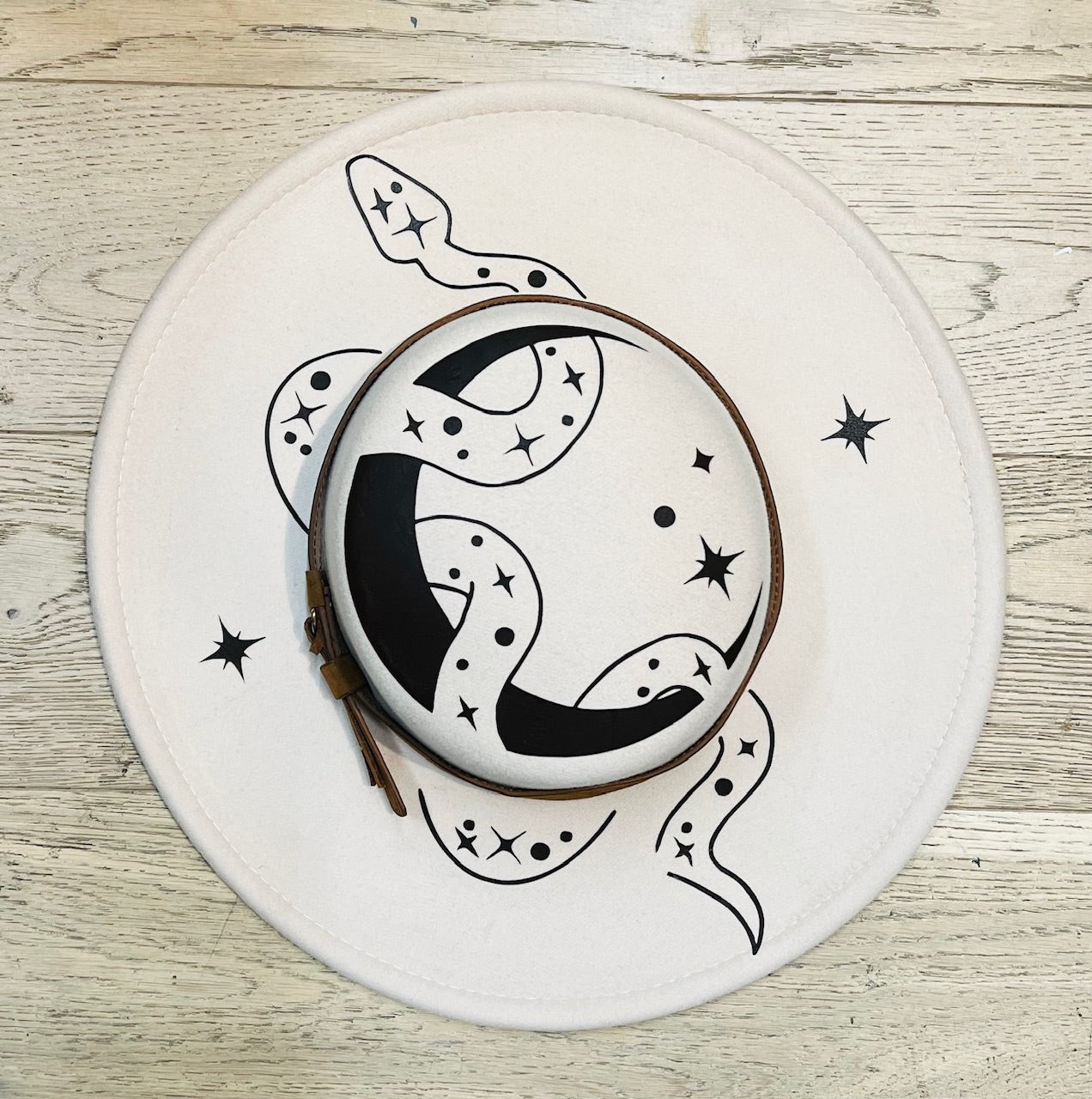 Vegan Felt Wide Brim Hat - Flat Top - Cream - Snake Moon