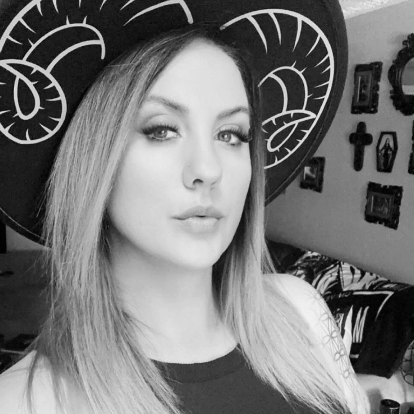 Vegan Felt Wide Brim Hat - XL Brim - "Curly Horns"