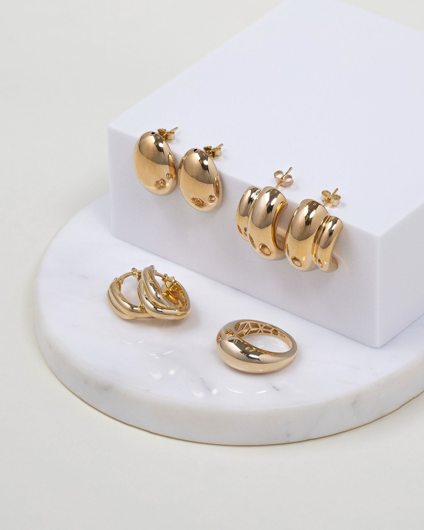 14K Gold Double Twist Oval Hoop Earrings