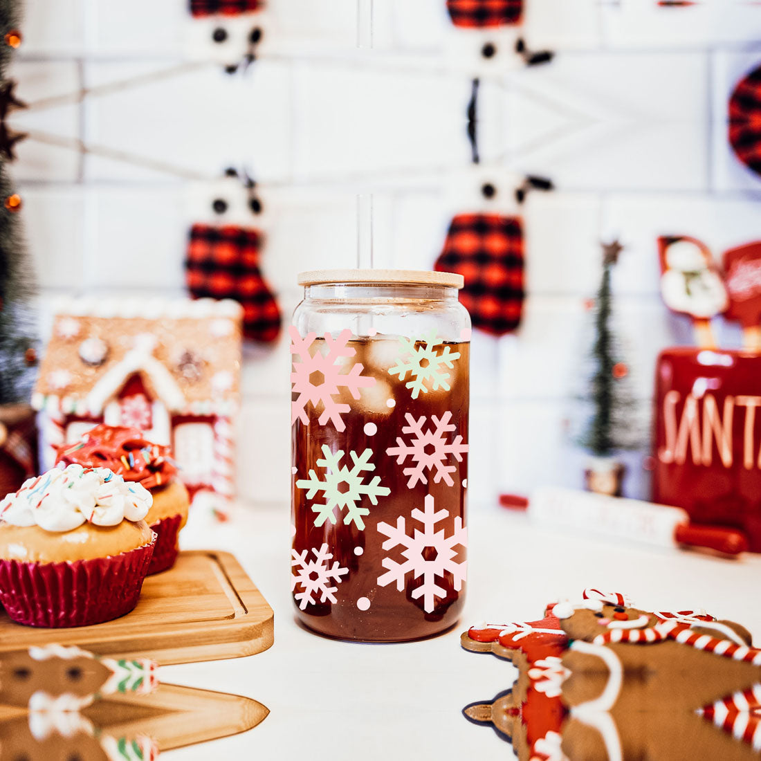 Pastel Snowflakes 17oz