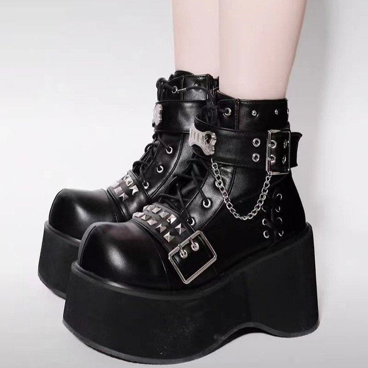 Deadlock Buckle Platform Boots
