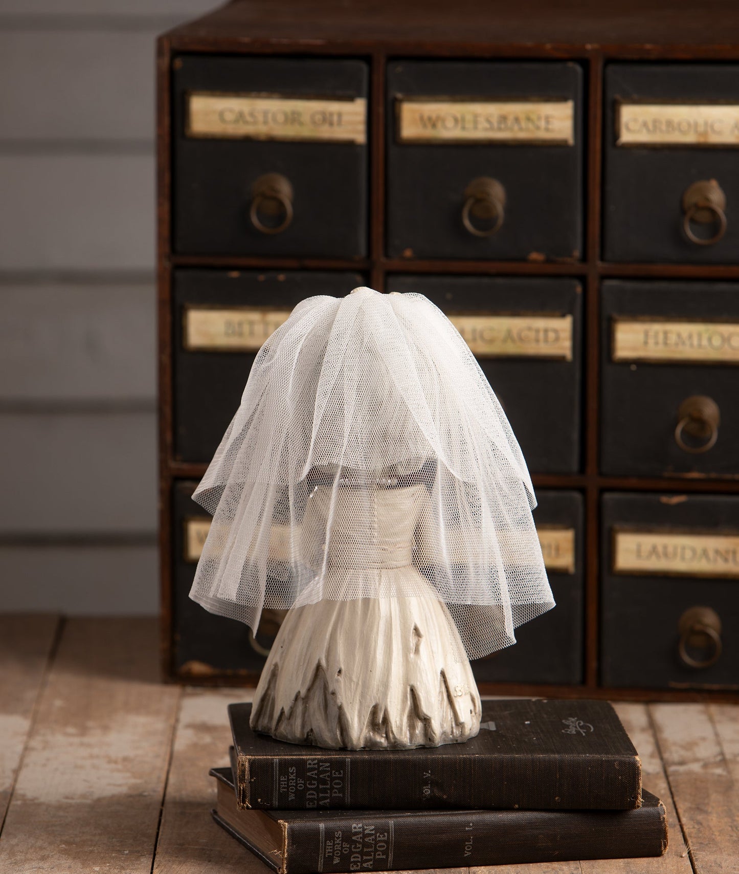 Bride Evangeline Skelly | Halloween Decor | Bethany Lowe