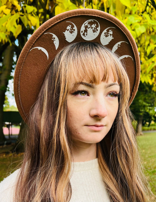 Fox & Fable - Vegan Felt Wide Brim Hat - Caramel - Moon Phase