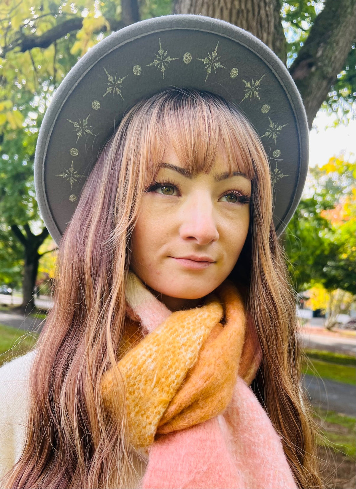 Fox & Fable - Vegan Felt Wide Brim Hat - Grey - Silver Starburst