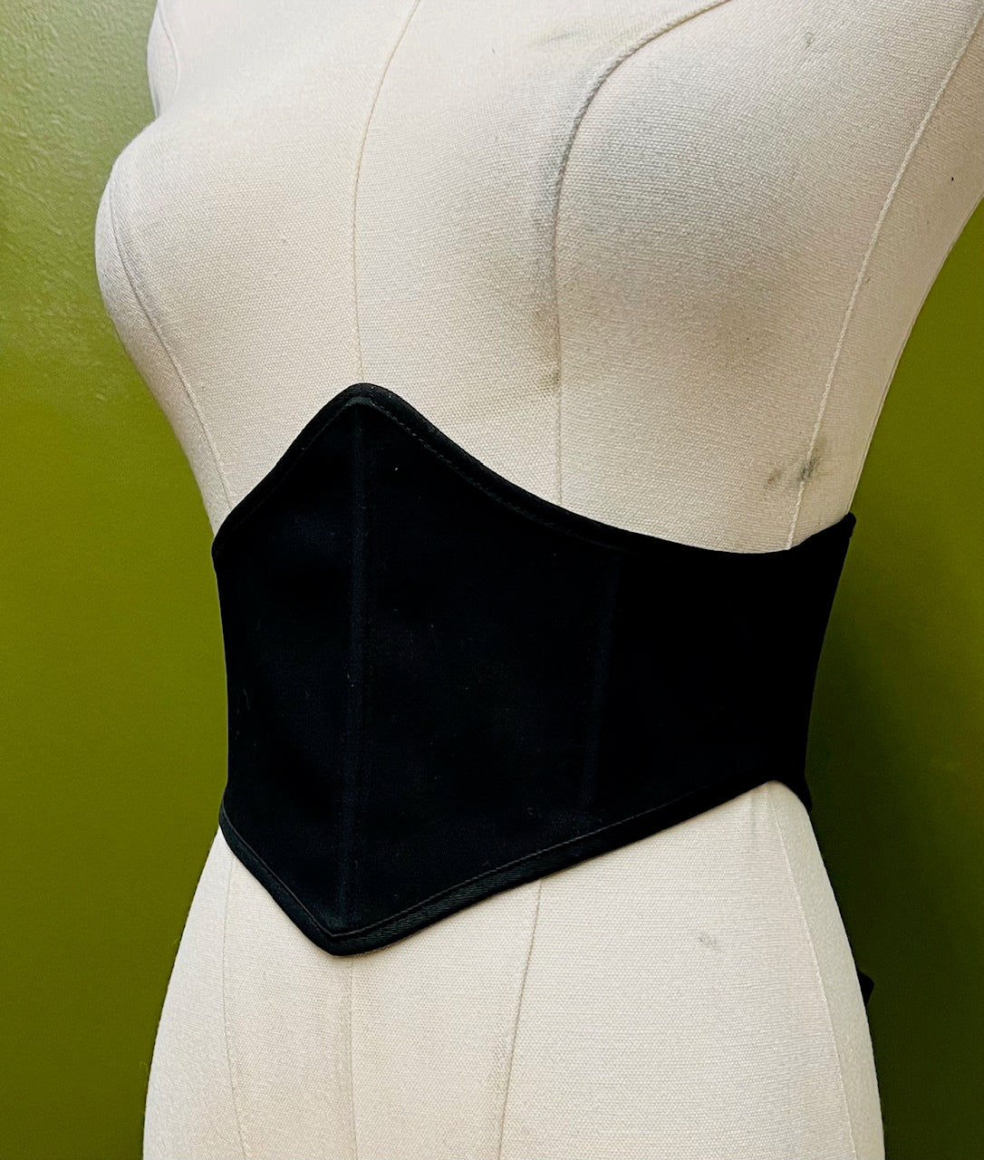 The Morrigan REVERSIBLE corset belt - Ready to ship