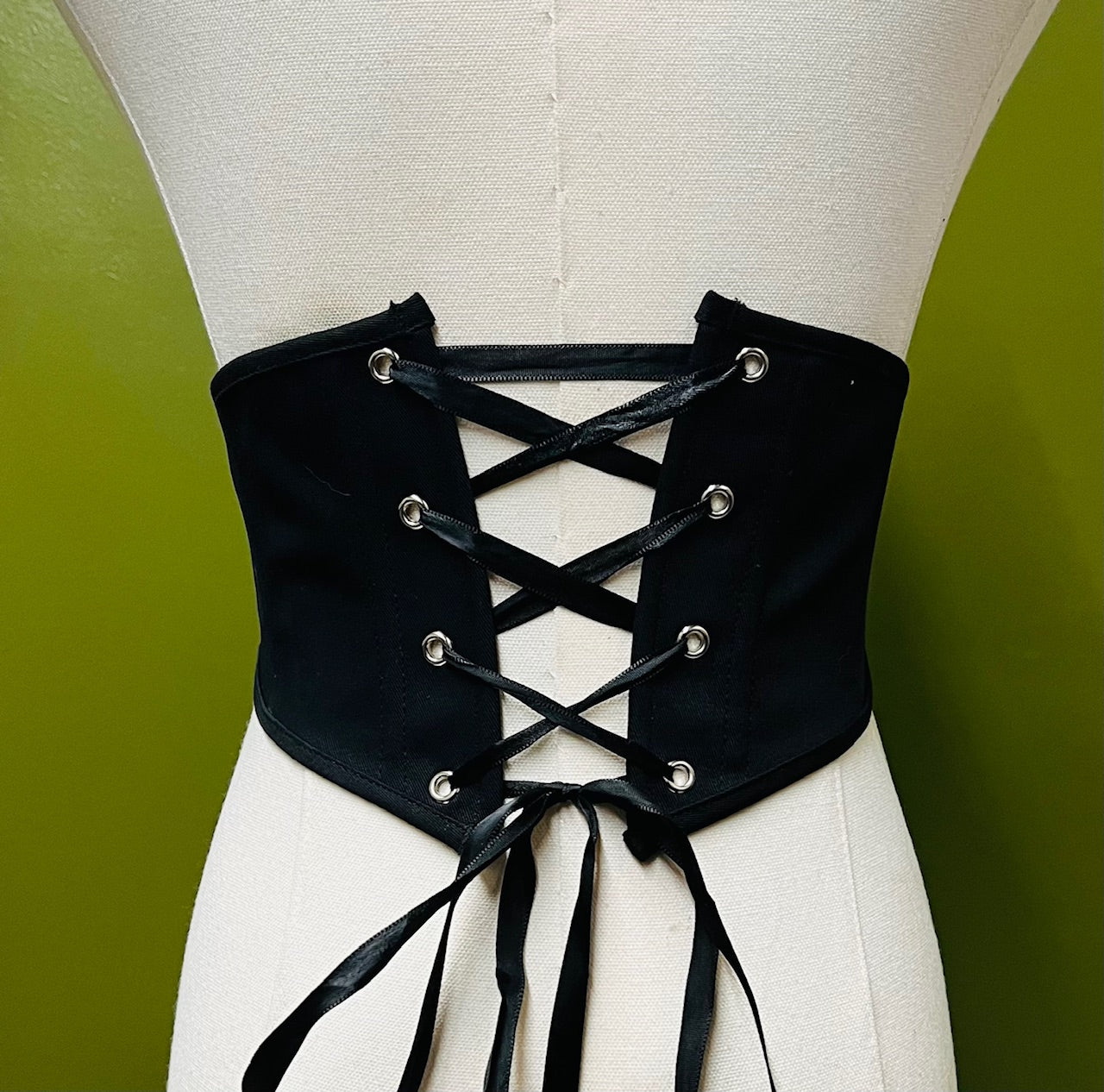 The Morrigan REVERSIBLE corset belt - Ready to ship