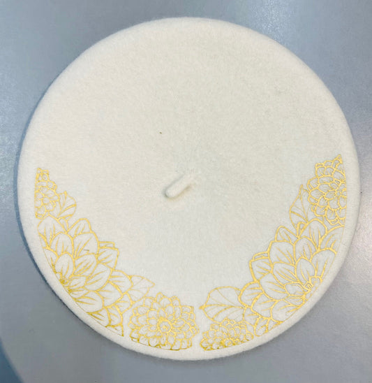 Vegan Beret - Cream - Dahlia Outline