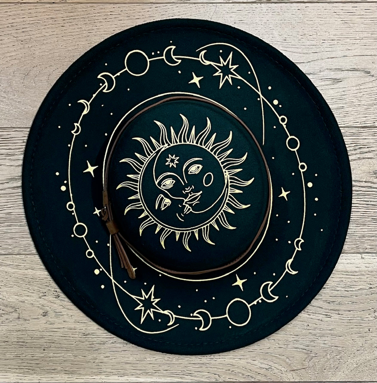 Vegan Felt Wide Brim Hat - Flat Top - Emerald - Celestial Sun/Moon