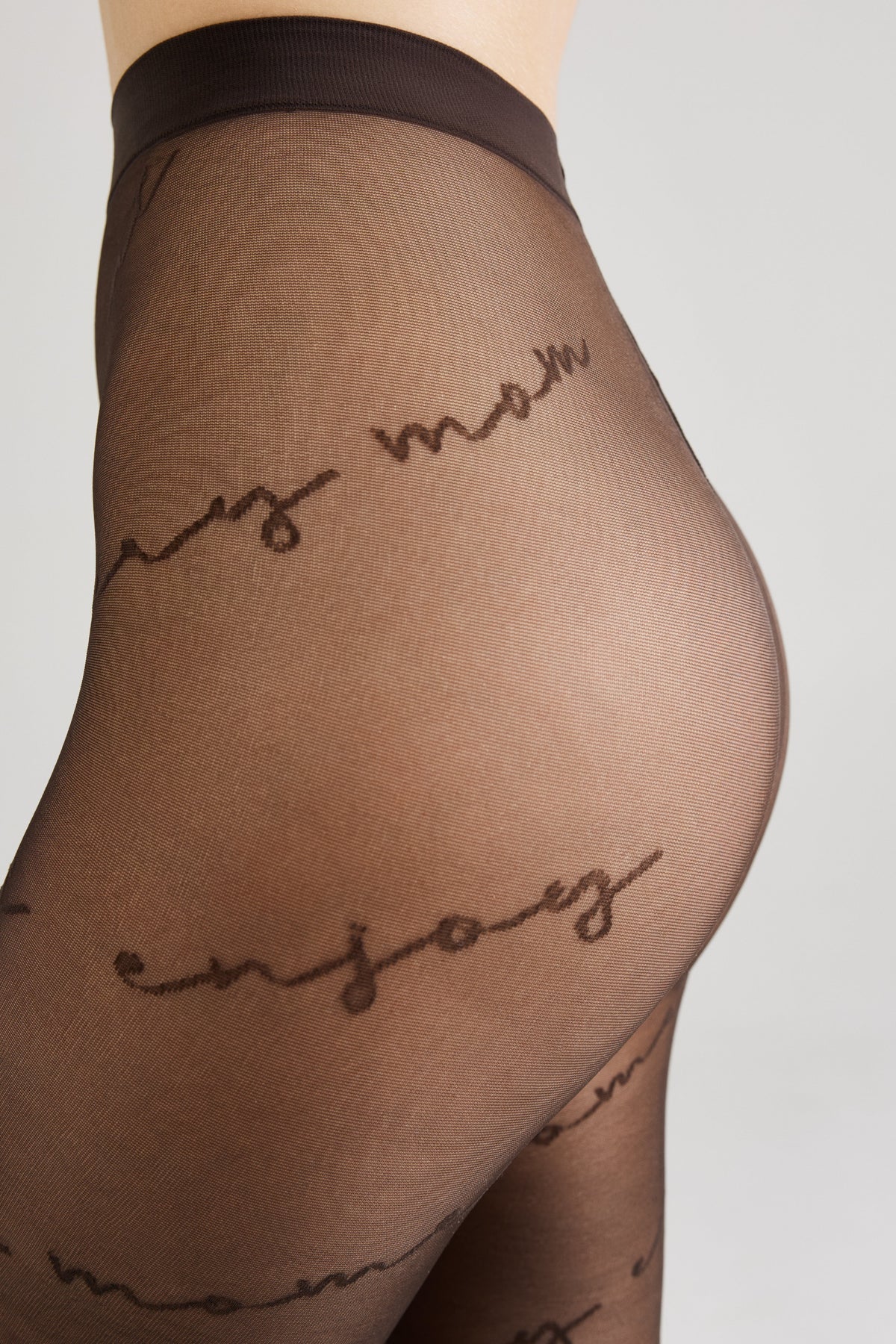 Fantasy Tights Conte Sentiment - Diagonal Inscriptions