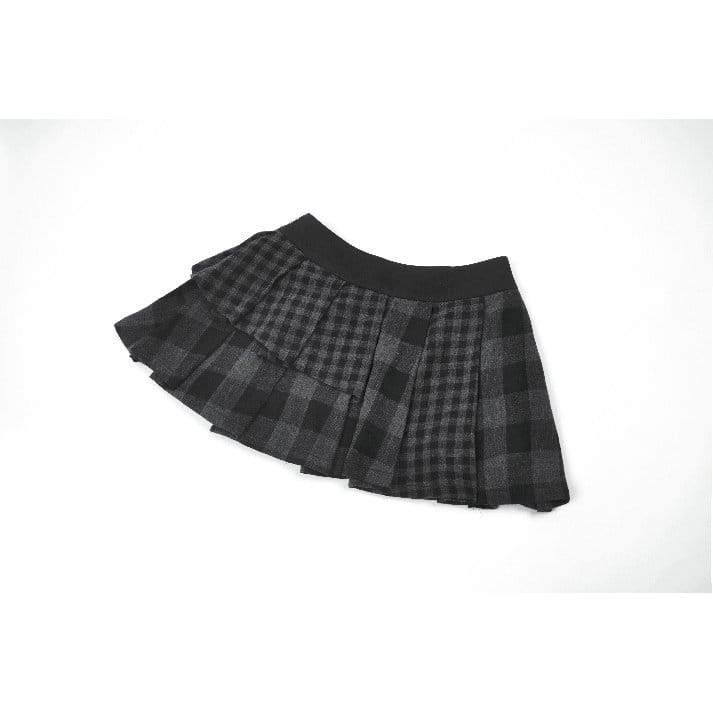 Riot Tartan Asymmetric Rivet Skirt