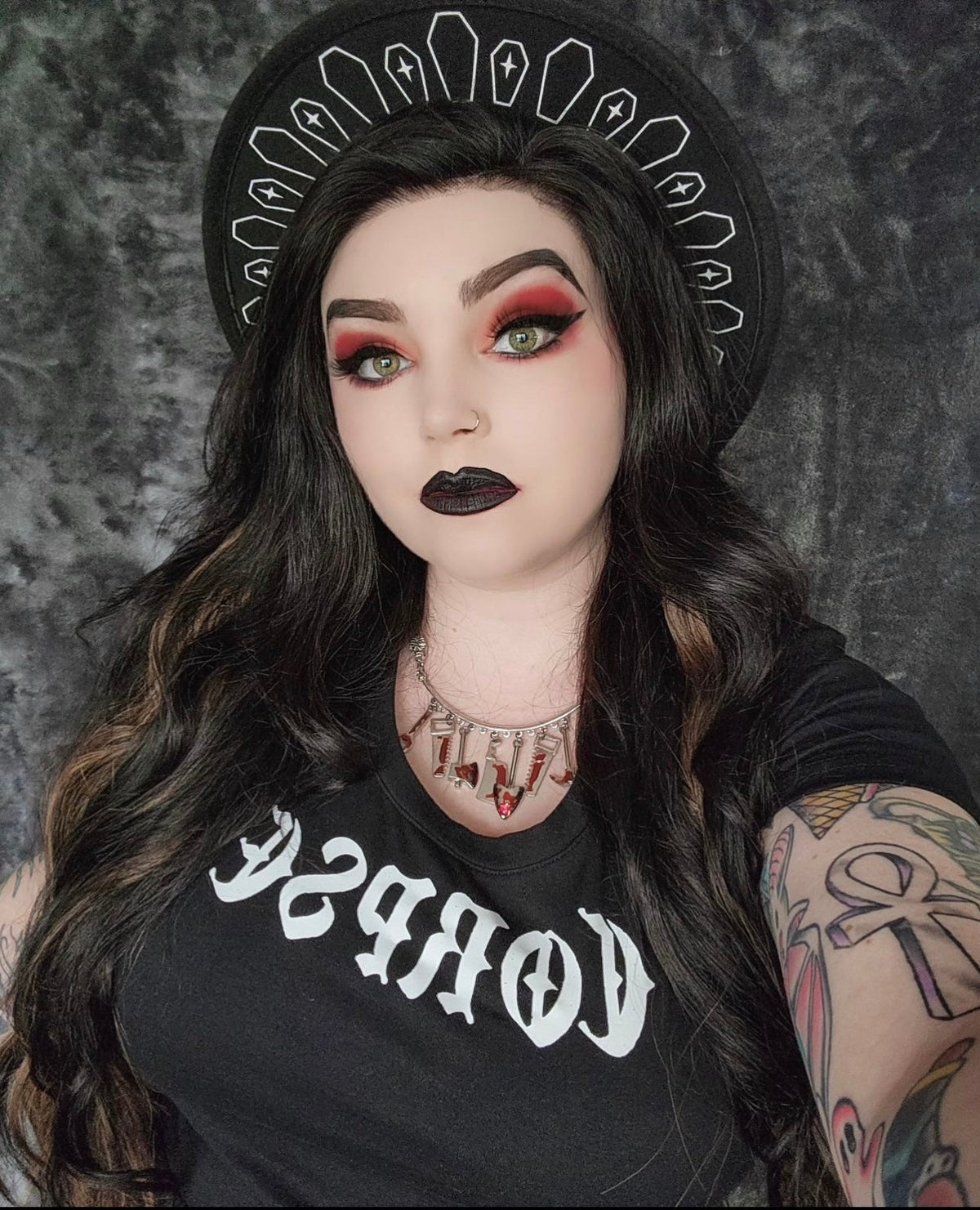 Vegan Felt Wide Brim Hat - Coffin Crown