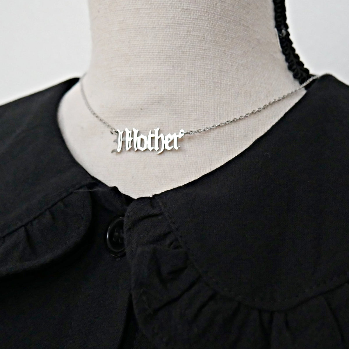 Mother Necklace in Silver