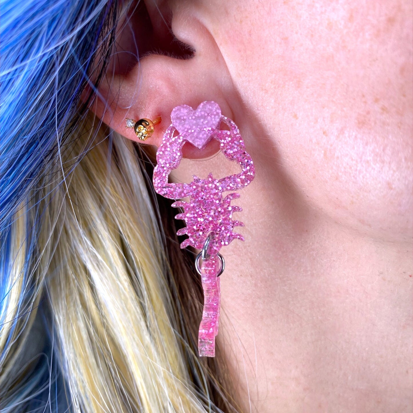 Last Chance! Heartbreaker Scorpion Earrings - Glitter Pink