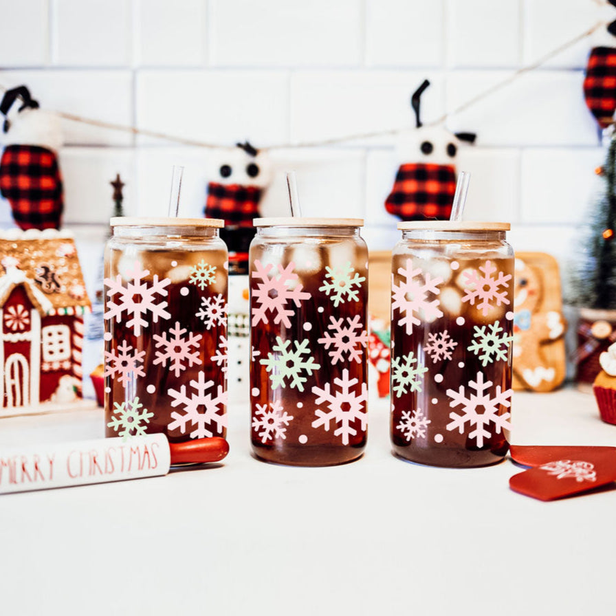 Pastel Snowflakes 17oz