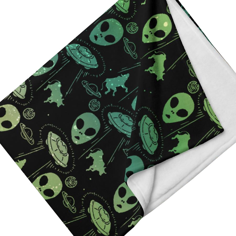 UFOs and Aliens Throw Blanket