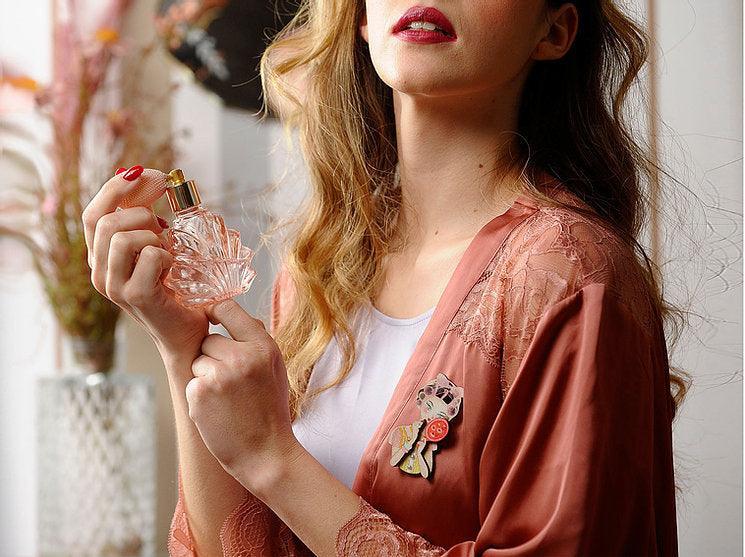 Vanity Lady Brooch by Laliblue