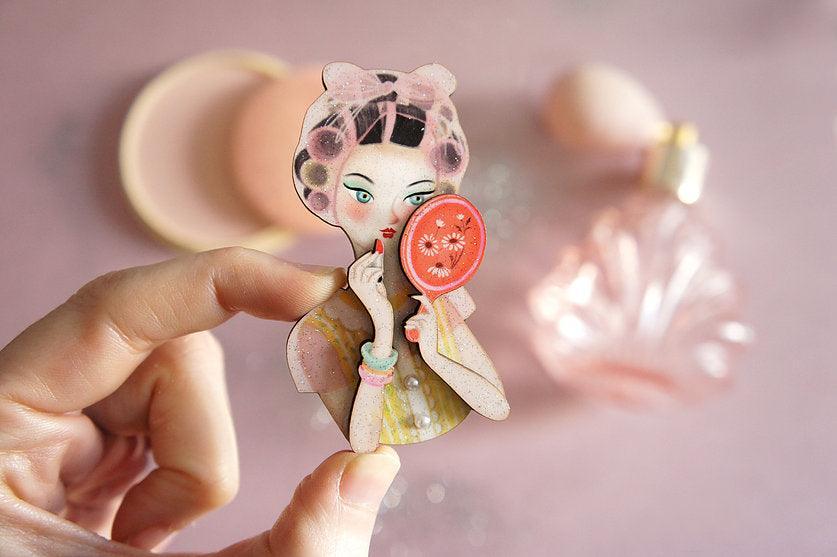 Vanity Lady Brooch by Laliblue